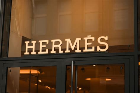 lvmh closing stores